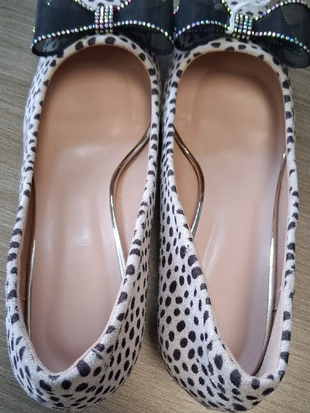 Leopard-Print Pointed Toe Heels with Embellished Bow - Beige/Black CABNFX